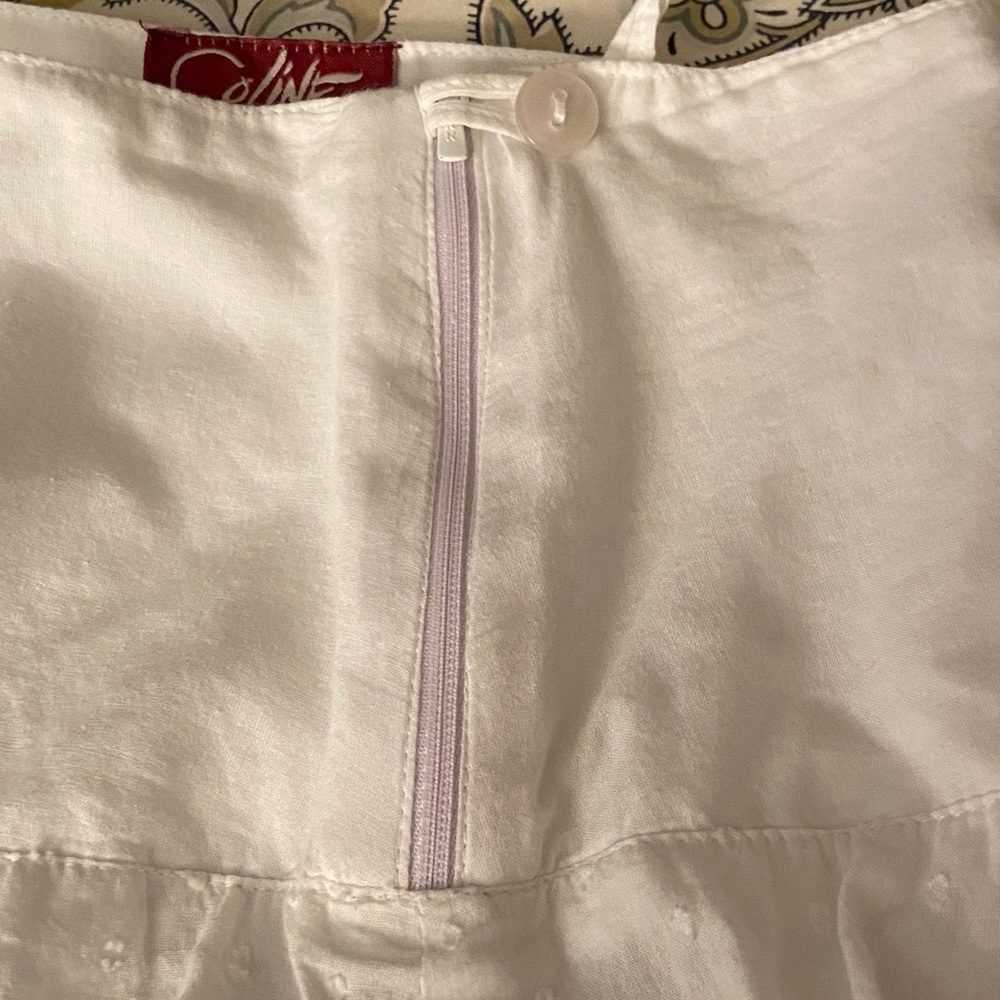 Elegant White Layered Mini Skirt - Picture 4 of 15
